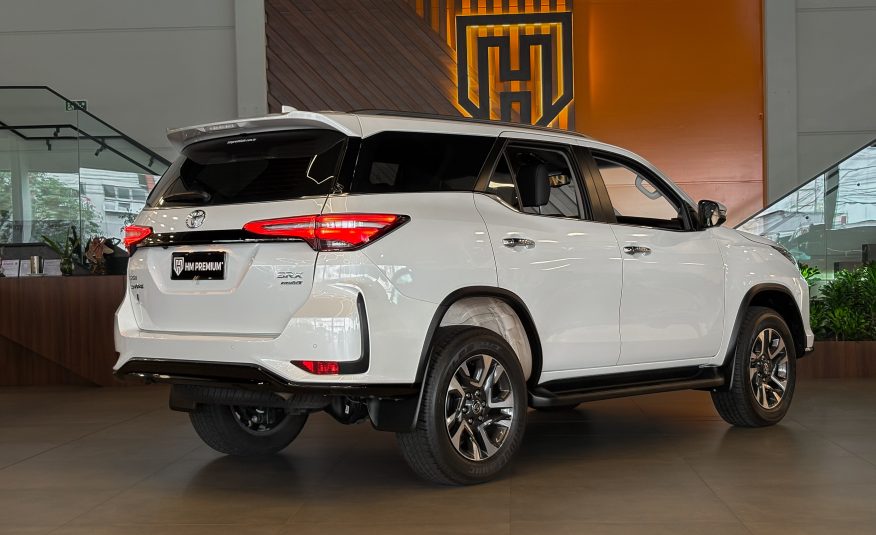 TOYOTA HILUX SW4 SRX PLATINUM 2.8 TURBO DIESEL 2024